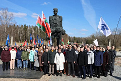Делегация Госстандарта во главе с председателем Еленой Моргуновой приняла участие в акции памяти «Приди и поклонись» в Хатыни